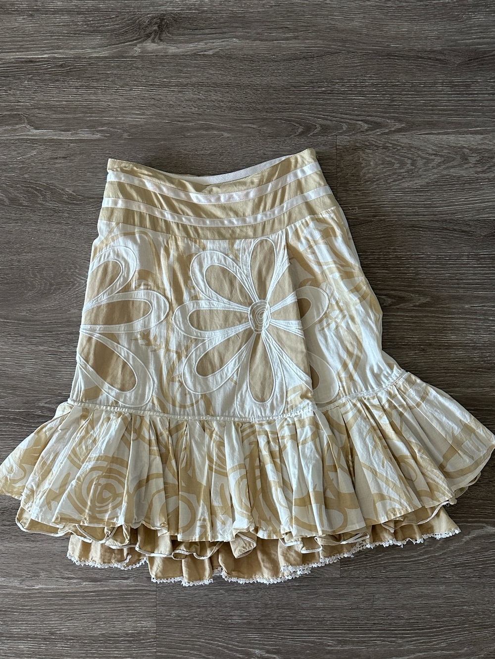 Oilily Cream and Light Tan Floral Tiered Skirt Size Small